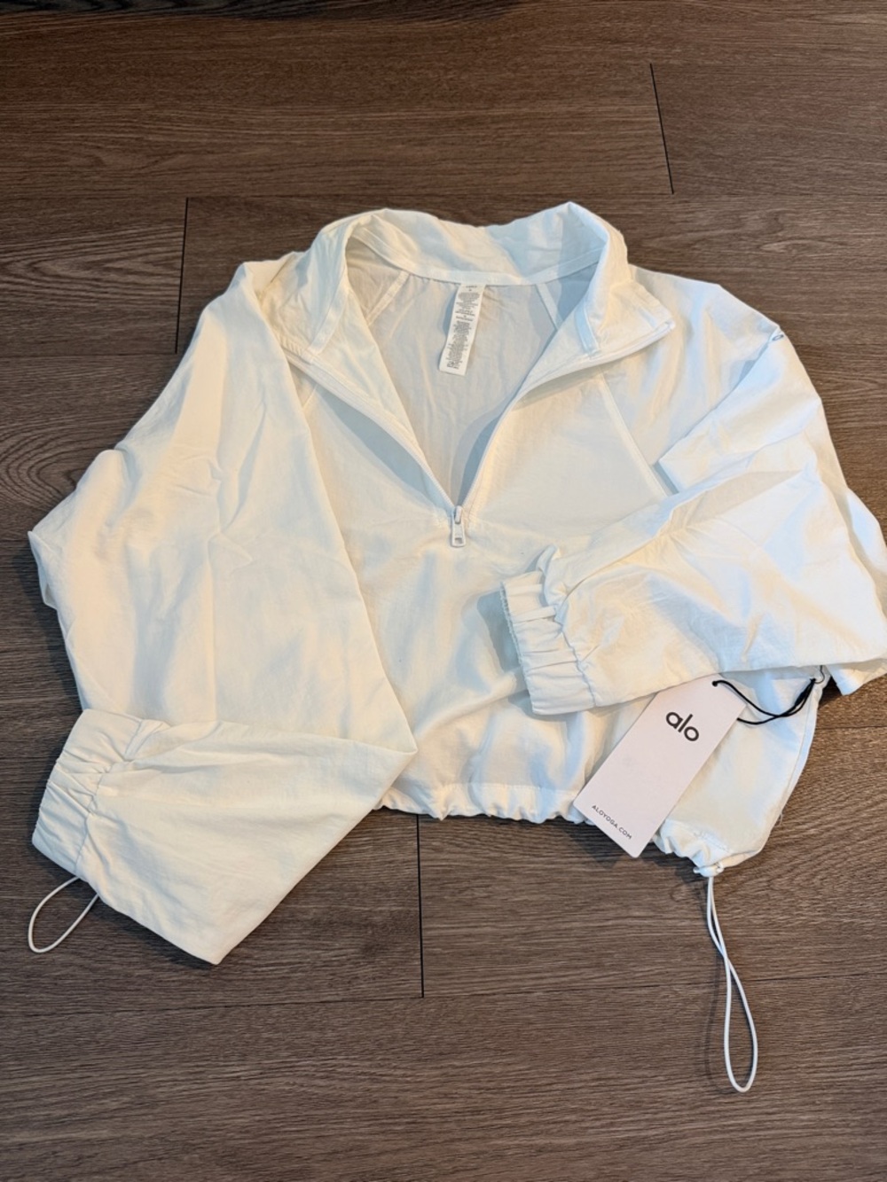 ALO Yoga White Lightweight Cropped 1/4 Zip Alumni Pullover